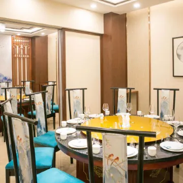 Golden Phoenix Hotel