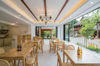 Lucky Clover Hotel
