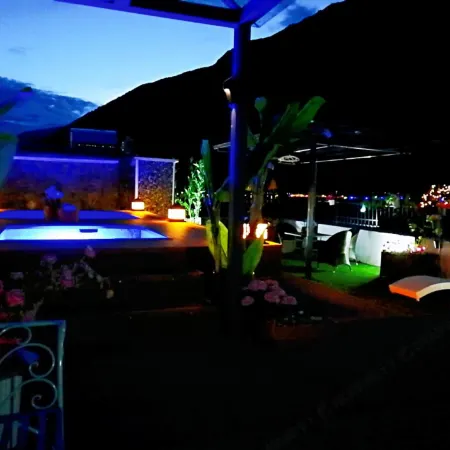 Shangji Shiguang Hot Spring Light Luxury Inn