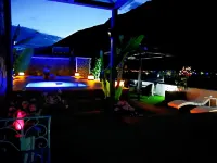 Shangji Shiguang Hot Spring Light Luxury Inn - Pools