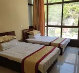 Zanhuang Friendship Villa Hotels near Jiunv Peak Scenic Area
