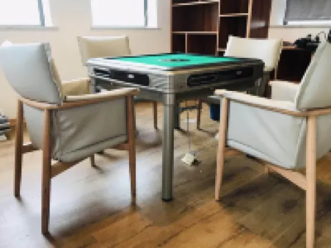 Haiyan huanting fengyi bieyuan