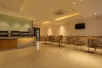 City Comfort Inn Hotel (Hechi Donglan Bus Terminal)