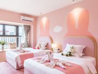 丽途度假公寓(广州融创文旅城店) - 可爱兔子主题双床房