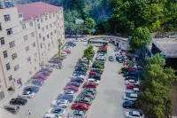 Weiye Hotel
