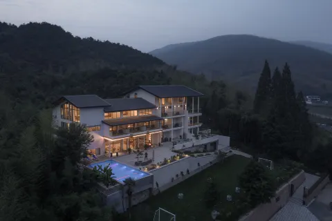 렌리 신보 모간 온천 리조트