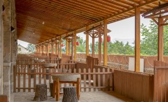 Fenghuang Shanzhuang Cave Theme Hotel