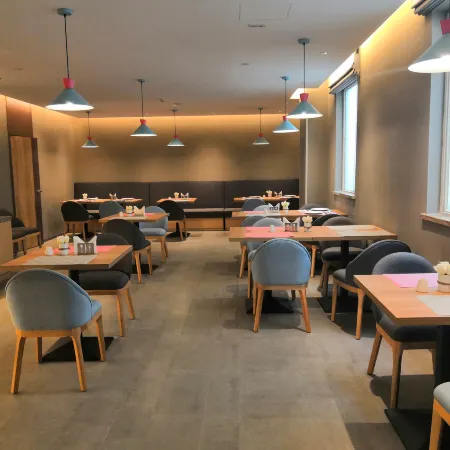 Homeinn( Hengshui No.2 Middle School Yiran City Railway Station Branch )
