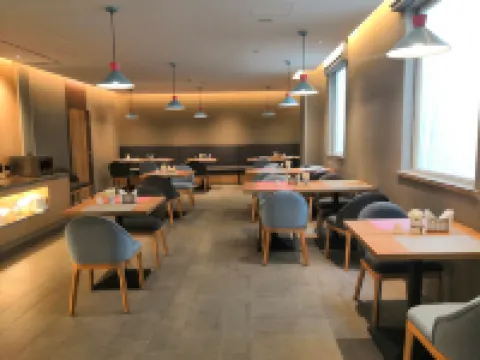 โฮมอินน์ (ถนนหรงฮวาเหนือ เมืองอี้หราน สถานีเหนือเหิงสุ่ย เอ้อจง เหิงสุ่ย) โรงแรมในเหิงสุ่ย