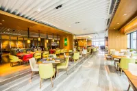 Hilton Garden Inn Ningbo - breakfast