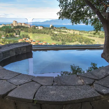 Fuxian Lake Tongchenyuan Lakeview Hot Spring Homestay