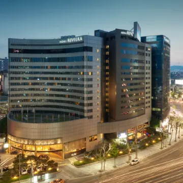 Seoul Riviera Hotel Отели рядом с достопримечательностью «Сеульский лесной парк»