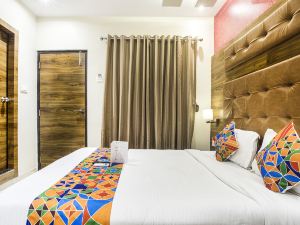 FabHotel Amour Andheri East