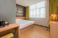 Yinglun Hotel ( Shenzhen Baoan Shiyan Subway Station Store) Hotels in Shiyan