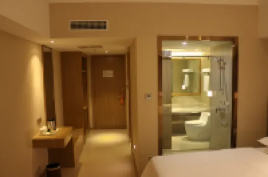 Vienna Hotel (Karamay Taifu Plaza)