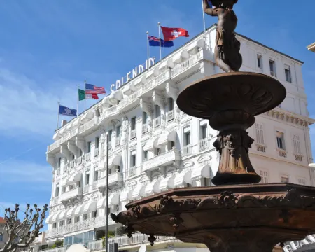 ホテル スプレンディッド カンヌのホテル