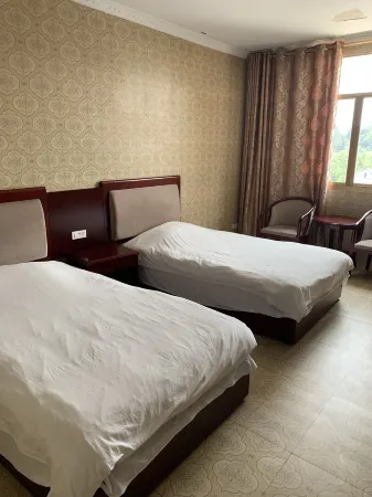 Yibin Jinyuan Business Hotel