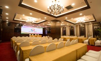 Huamei Party's Conflux Hotel