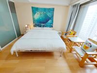 青岛喜慕主题公寓 - 清新复式家庭房