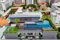 โรงแรมเอ็กซ์คิว พัทยา - สระว่ายน้ำบนดาดฟ้า