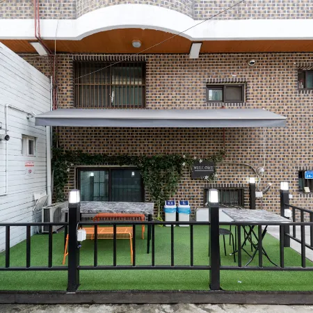 Jun Guesthouse Отели рядом с достопримечательностью «Детская площадка Wau Park»