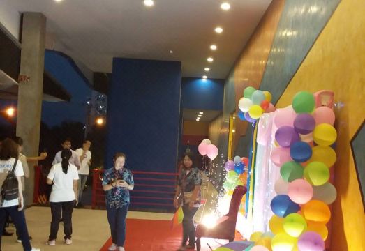 플레이 팔라 비치 라용의 수영장 전경