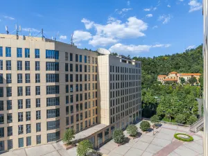 Baiqiang International Hotel , Shiyan Century Top 100