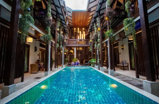 金象家 Monrasoom Boutique附近的飯店