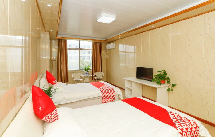 Hexian Yunshan Business Hotel