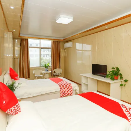 Hexian Yunshan Business Hotel
