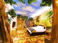 齐河欧乐堡骑士度假酒店 - 森林树屋浴缸大床房