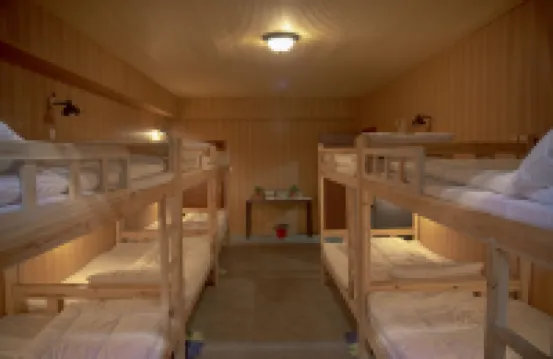 Huashijian Youth Hostel