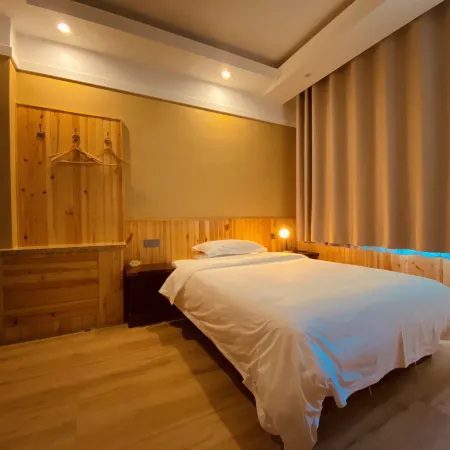 Sunite Youqi Oasis Business Hotel