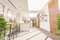 장자강 미트 라이트 호텔 (사주 보행자 거리)