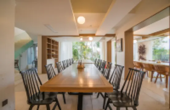 Ling Li Mu Li Holiday Hotel