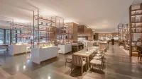 Joyze Hotel Xiamen，Curio Collection by Hilton