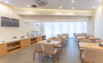 Yeste Hotel (Qinzhou Bay Square)