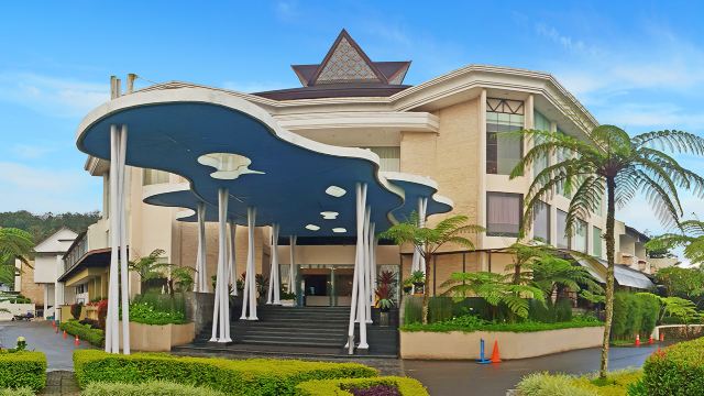 Mikie Holiday Resort & Hotel