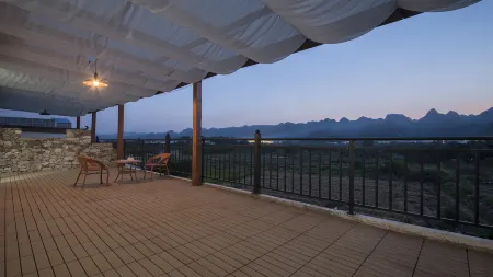 Yinlu Xianshu Inn Отели рядом с достопримечательностью «Fenglin Buyi Scenic Area»