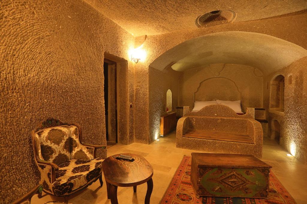 Grand Cave Suites