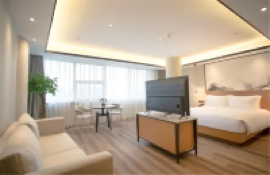 Madison Hotel Taizhou Xianju Wuyue Plaza