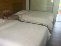 广州银海港商务酒店 - 标准双床房