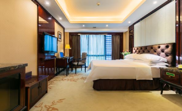 Vienna International Hotel (Changsha Provincial Government Guihuaping Metro Station Jinfang) - Housity