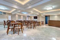 Rezen Dong Hotel (Harbin Railway Station)