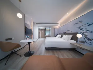 Maytour Hotel(Leather City Yintai City Store)