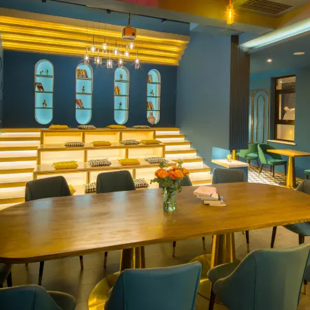 Heye Youth Travel Homestay (Xi'an Huimin Street Bell Tower Subway Station)