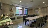 Starway Hotel (Ji'an People's Square Bailuzhou Academy Store) - sarapan