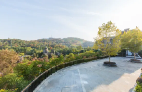 Floral Hotel · Xianning Hot Spring Valley