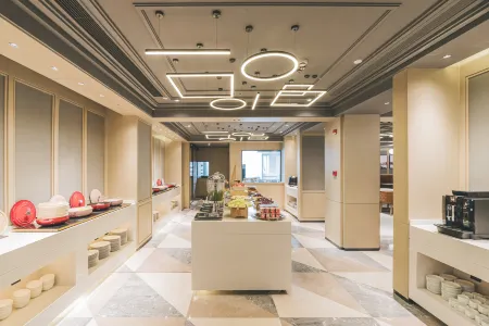 Atour Hotel Nanjing East Road, Shanghai on the Bund Отели рядом с достопримечательностью «Shanghai Natural Wild Insect Kingdom»