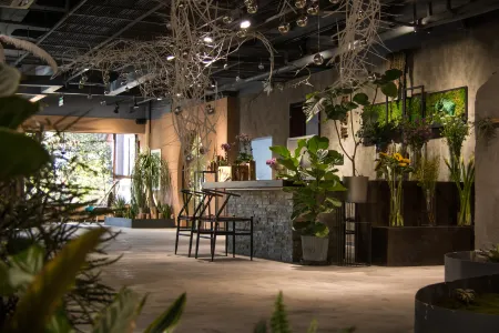 Huashinian Flower Art Life Aesthetics Designer Hotel Отели рядом с достопримечательностью «Junfa Xiliangtang Wetland Park»